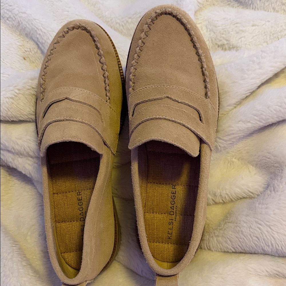 Kelsi Dagger Women's Tan Loafers - Picture 2 of 7